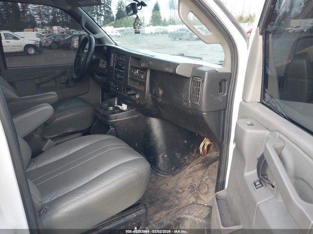 1GCWGBFP7J1254001 Chevrolet Express 2500 Work Van