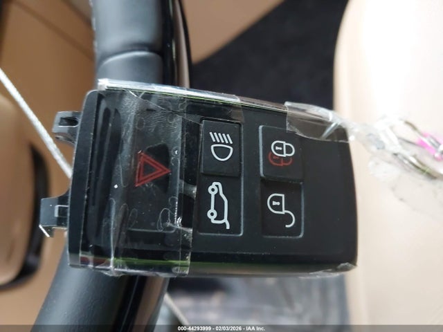 SALKPBFU8SA277737 Land Rover Range Rover P400 Se 7 Seat