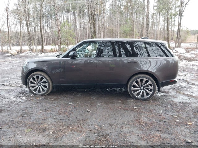 SALKPBFU8SA277737 Land Rover Range Rover P400 Se 7 Seat