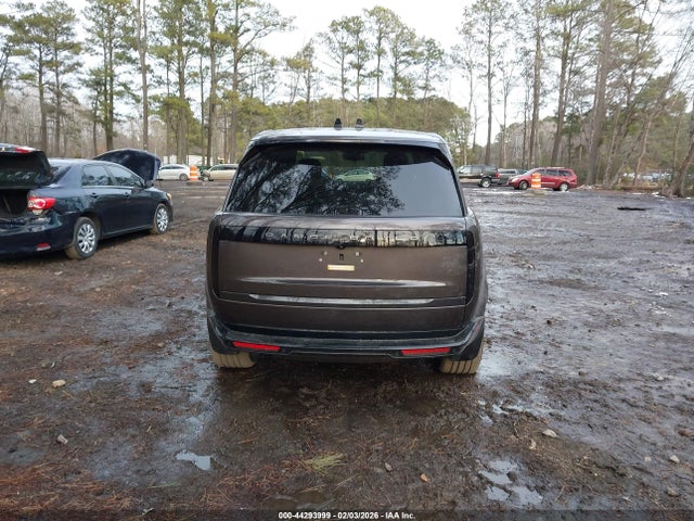 SALKPBFU8SA277737 Land Rover Range Rover P400 Se 7 Seat