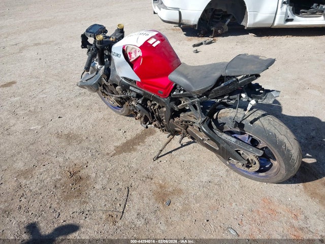 JS1DM11B8S7100329 Suzuki GSX-R1000