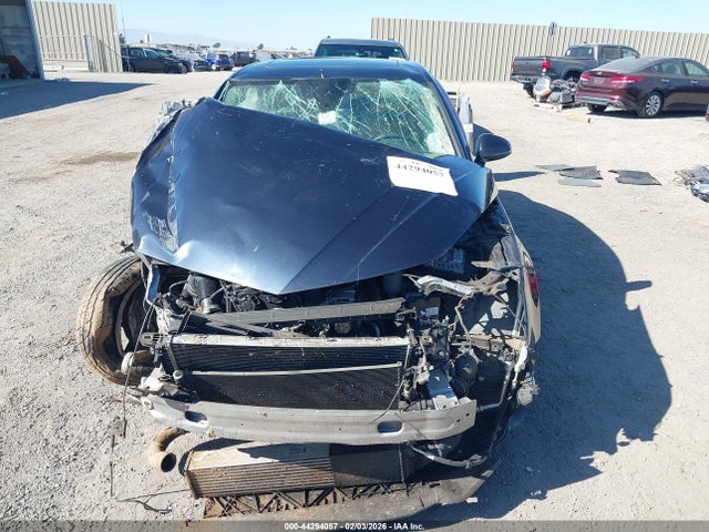 WAUENAF4XHN069619 Audi A4 2.0t Premium
