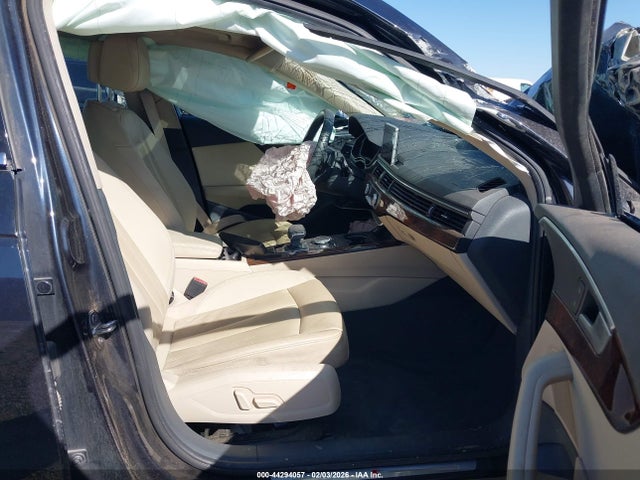 2017 AUDI A4 WAUENAF4XHN069619 Photo 4