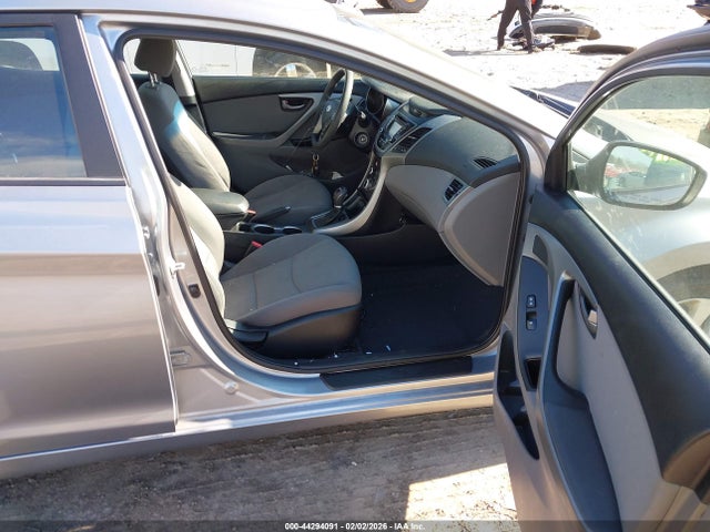 Hyundai ELANTRA SE 2015 5NPDH4AE9FH581795 Image 5
