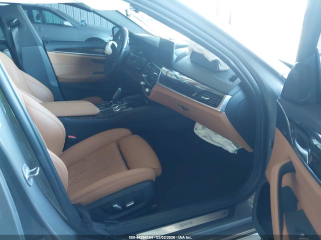 Продажа на аукционе авто 2022 Bmw 530e, vin: WBA13AG07NCK26014, номер лота: 44294144