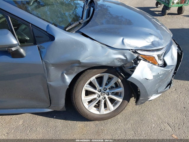 Toyota Corolla Hybrid Le 2024 JTDBCMFE0R3063010 Image 17