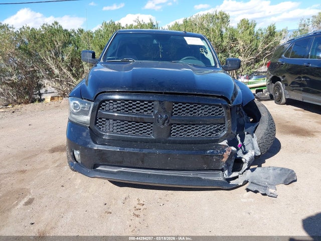3C6JR6AT7EG303633 RAM 1500 Express
