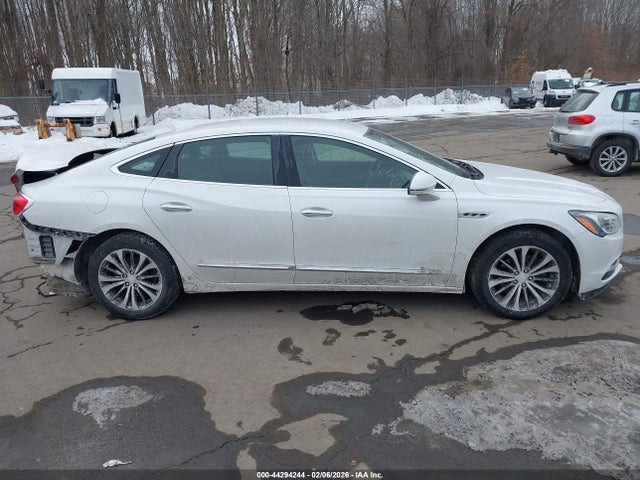 2017 Buick Lacrosse Essence მანქანა იყიდება აუქციონზე, vin: 1G4ZP5SS0HU158238, აუქციონის ნომერი: 44294244