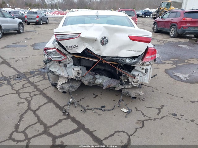 2017 Buick Lacrosse Essence მანქანა იყიდება აუქციონზე, vin: 1G4ZP5SS0HU158238, აუქციონის ნომერი: 44294244