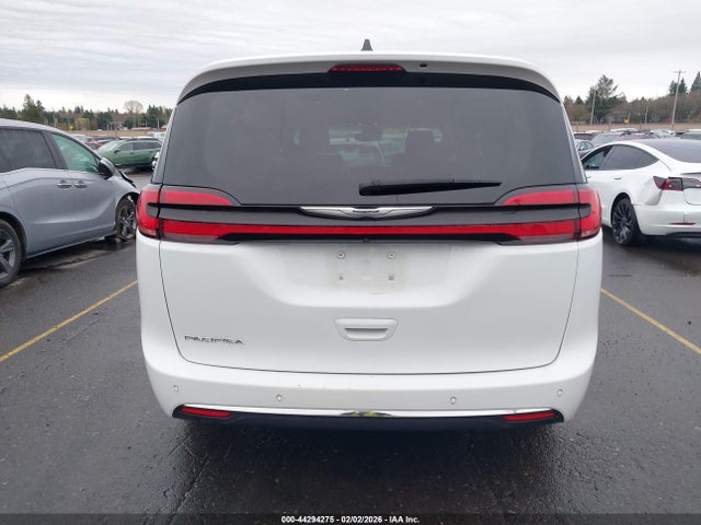 2C4RC1BG3PR564028 Chrysler Pacifica Touring L