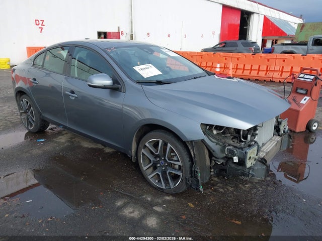 2017 VOLVO S60 YV126MFL8H2437156