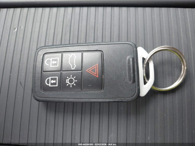 2017 VOLVO S60 YV126MFL8H2437156 Photo 10