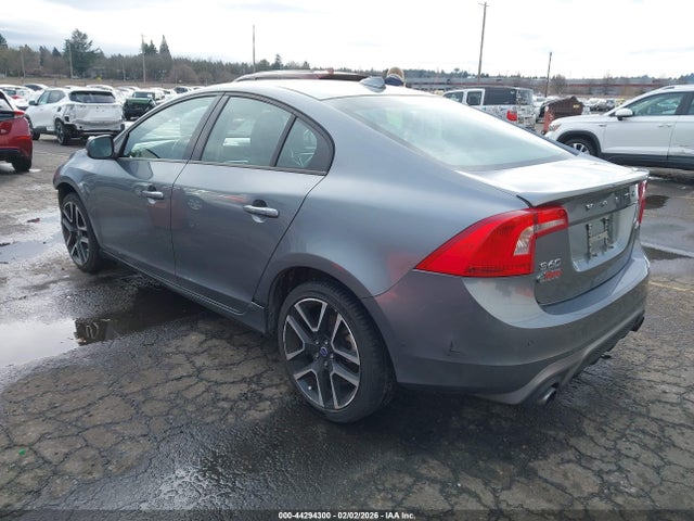 2017 VOLVO S60 YV126MFL8H2437156 Photo 2