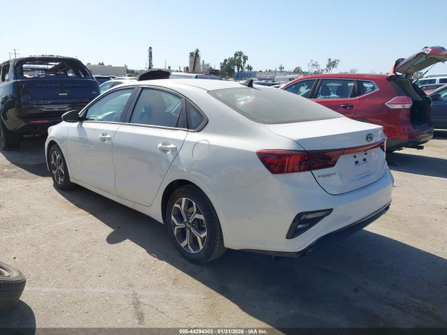 3KPF24AD2ME342270 KIA Forte Lxs