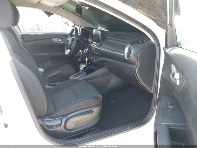 3KPF24AD2ME342270 KIA Forte Lxs