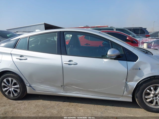 JTDKARFP6L3146081 Toyota Prius Prime Xle