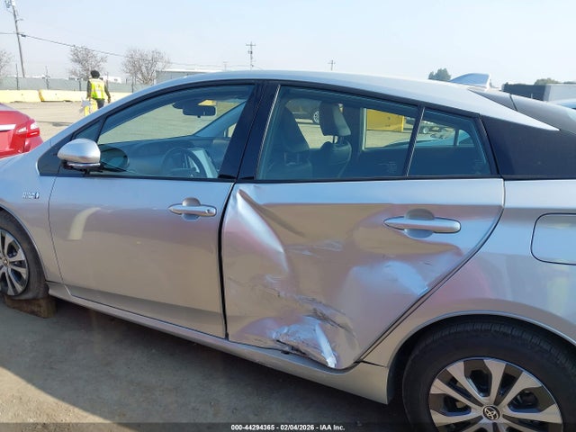 JTDKARFP6L3146081 Toyota Prius Prime Xle