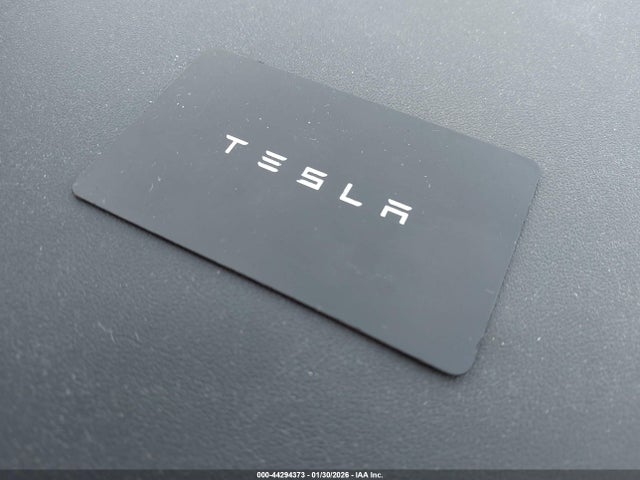 7SAYGDEF0RF073700 Tesla Model Y Performance Dual Motor All-wheel Drive