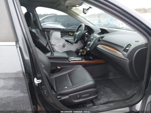2016 ACURA RDX 5J8TB3H3XGL008818 Photo 4