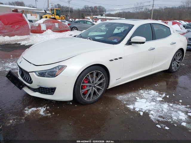 2019 Maserati Ghibli S Q4 Granlusso მანქანა იყიდება აუქციონზე, vin: ZAM57YTL7K1317790, აუქციონის ნომერი: 44294413