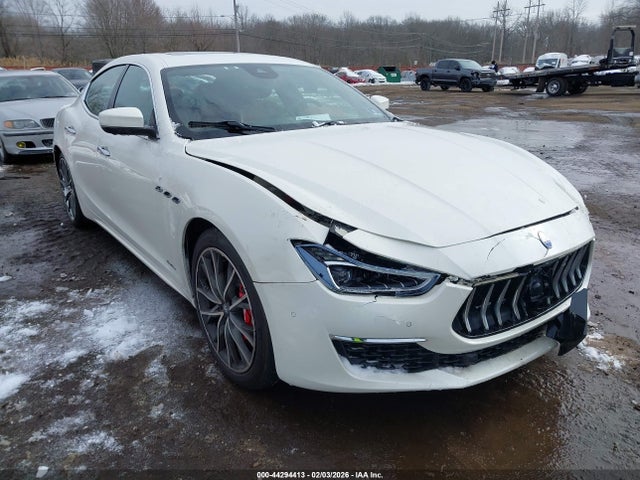 2019 Maserati Ghibli S Q4 Granlusso მანქანა იყიდება აუქციონზე, vin: ZAM57YTL7K1317790, აუქციონის ნომერი: 44294413
