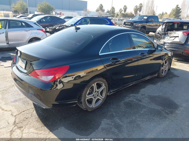 Mercedes-Benz CLA 250 2018 WDDSJ4EB9JN694866 Image 4