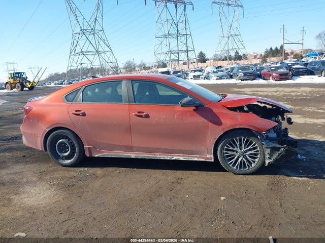 3KPF54AD1NE431353 KIA Forte Gt-line