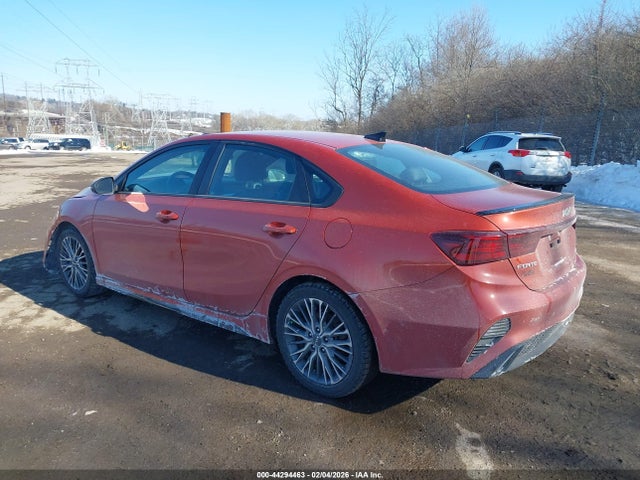 3KPF54AD1NE431353 KIA Forte Gt-line