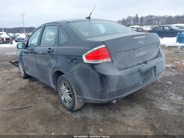 2011 FORD FOCUS 1FAHP3FN7BW173510 Photo 2