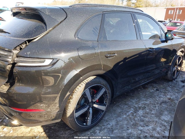 2025 PORSCHE CAYENNE E-HYBRID WP1AM2AY5SDA27536 Photo 3