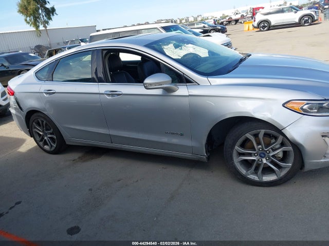 Продаж на аукціоні авто 2019 Ford Fusion Hybrid Titanium, vin: 3FA6P0RU8KR185449, номер лоту: 44294540