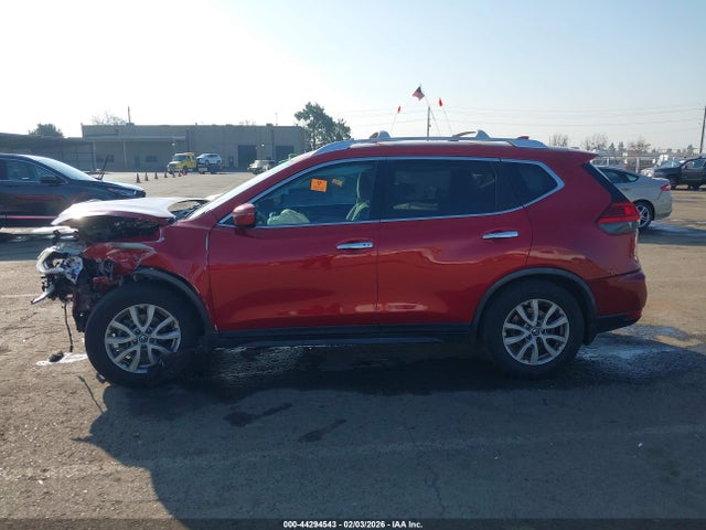 JN8AT2MT8HW398244 Nissan ROGUE SV