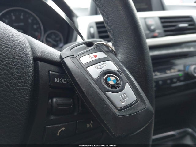 2016 BMW 320I WBA8A9C5XGK616604 Photo 10