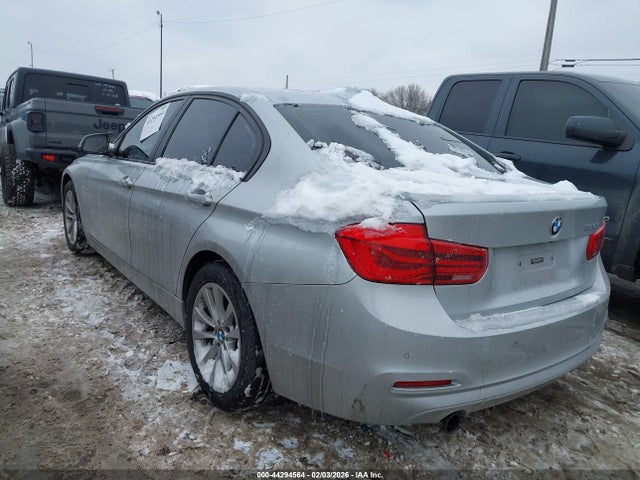 2016 BMW 320I WBA8A9C5XGK616604 Photo 2