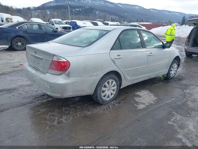 2006 TOYOTA CAMRY 4T1BE32K46U137207 Photo 3
