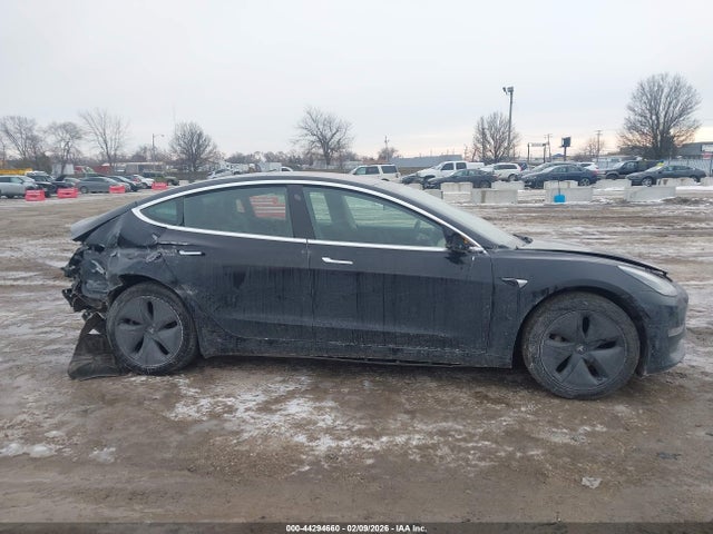 Продаж на аукціоні авто 2019 Tesla Model 3 Long Range/performance, vin: 5YJ3E1EB1KF197229, номер лоту: 44294660