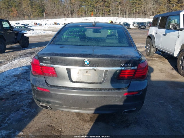 BMW 750i Xdrive 2015 WBAYB6C58FD966196 Image 16