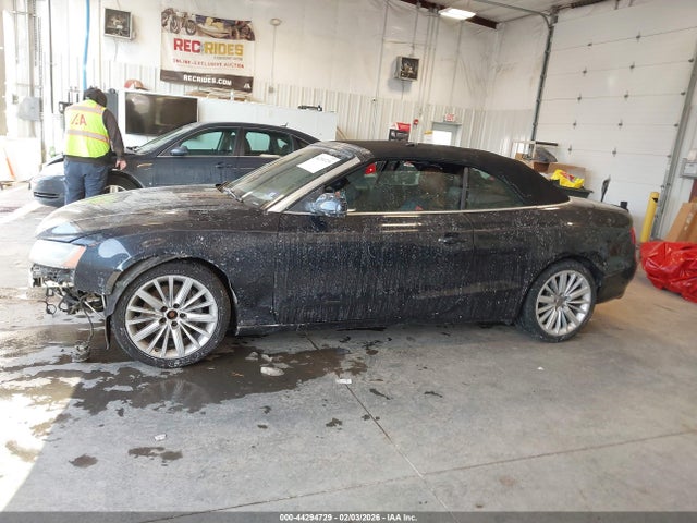 44294729 :رقم المزاد ، WAULFAFH0CN005735 vin ، 2012 Audi A5 2.0t Premium مزاد بيع