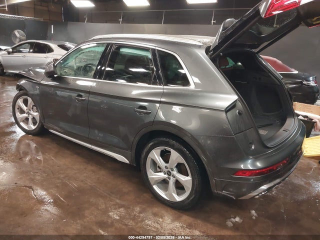 2024 AUDI Q5 WA1EAAFYXR2055766 Photo 2