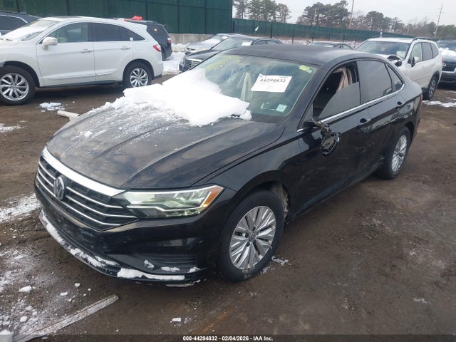 2020 VOLKSWAGEN JETTA 3VWCB7BU2LM046055 Photo 1