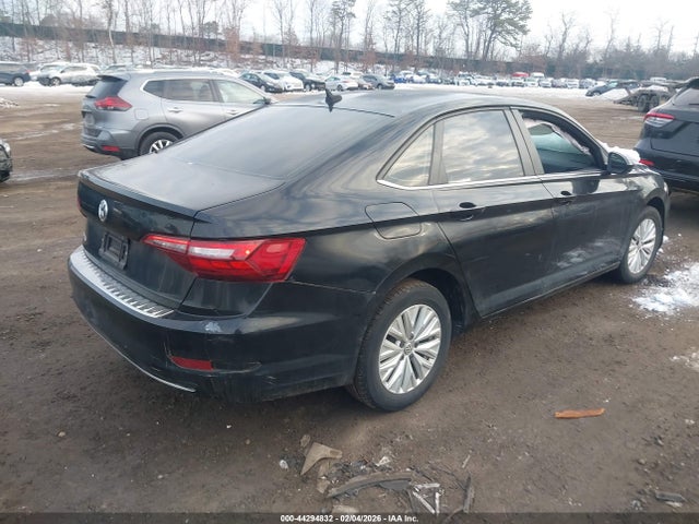 2020 VOLKSWAGEN JETTA 3VWCB7BU2LM046055 Photo 3