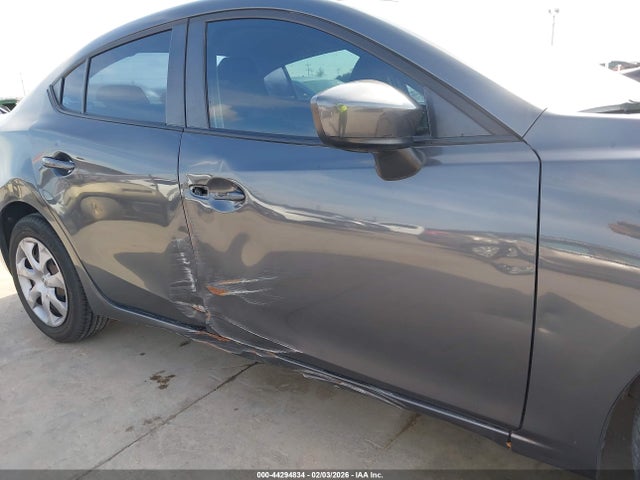 JM1BM1U71E1167768 Mazda Mazda3 I Sport