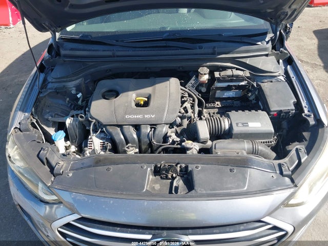 Hyundai ELANTRA SE 2018 5NPD74LFXJH334237 Image 10