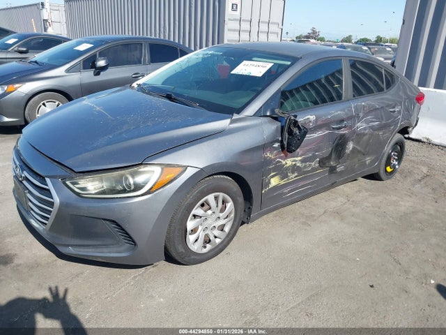 Hyundai ELANTRA SE 2018 5NPD74LFXJH334237 Image 2