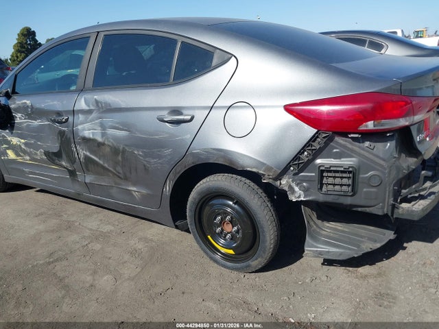 Hyundai ELANTRA SE 2018 5NPD74LFXJH334237 Image 6