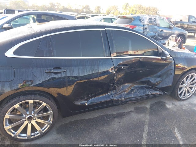 1G1ZD5ST3JF114162 Chevrolet MALIBU LT