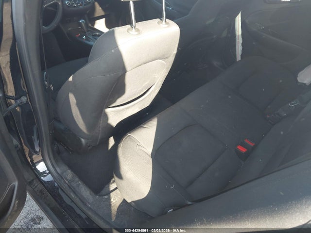 1G1ZD5ST3JF114162 Chevrolet MALIBU LT