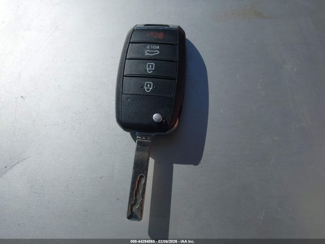 KNAGT4L39J5236716 KIA Optima Lx