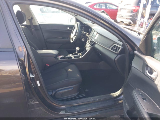 KNAGT4L39J5236716 KIA Optima Lx