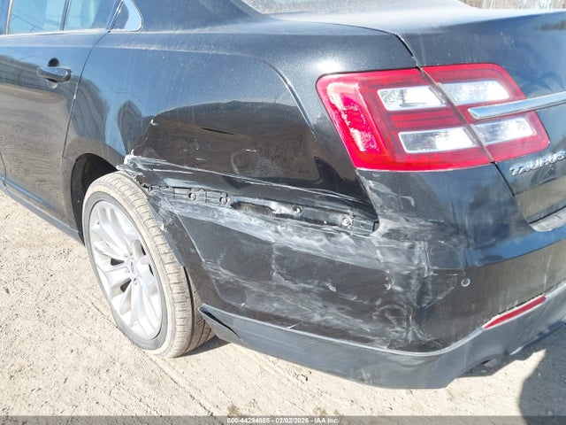 1FAHP2F8XFG171061 Ford Taurus Limited